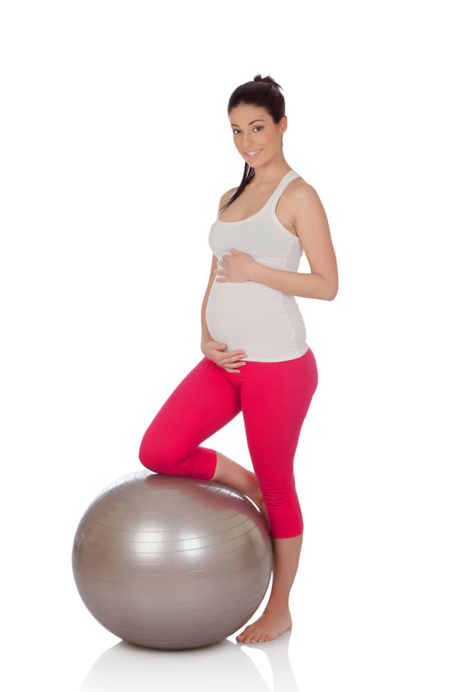 No pierdas la forma durante el embarazo: tu gimnasio online te ayuda
